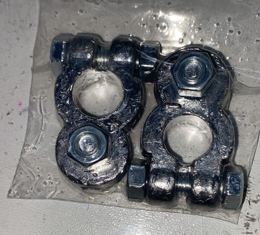 Клемма аккумулятора (+ -) свинец супер усиленные с двумя болтами 50-120 BAT/TER-107