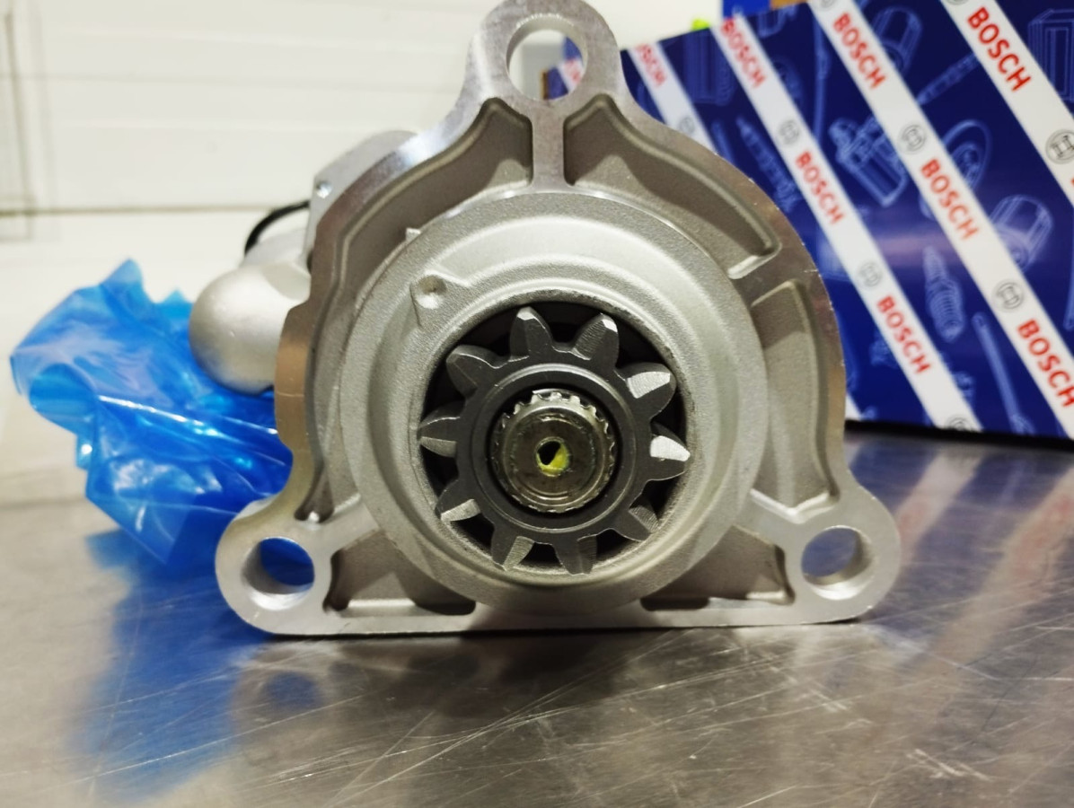Стартер BOSCH 24V (НОВЫЙ НОМЕР 0 001 261 005) HXF95-L24 взаимоз.0001241016/ 2 005 854 238
